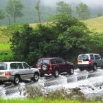 4WD Monthly Magazine - Land Rover Discovery Comparison - Review